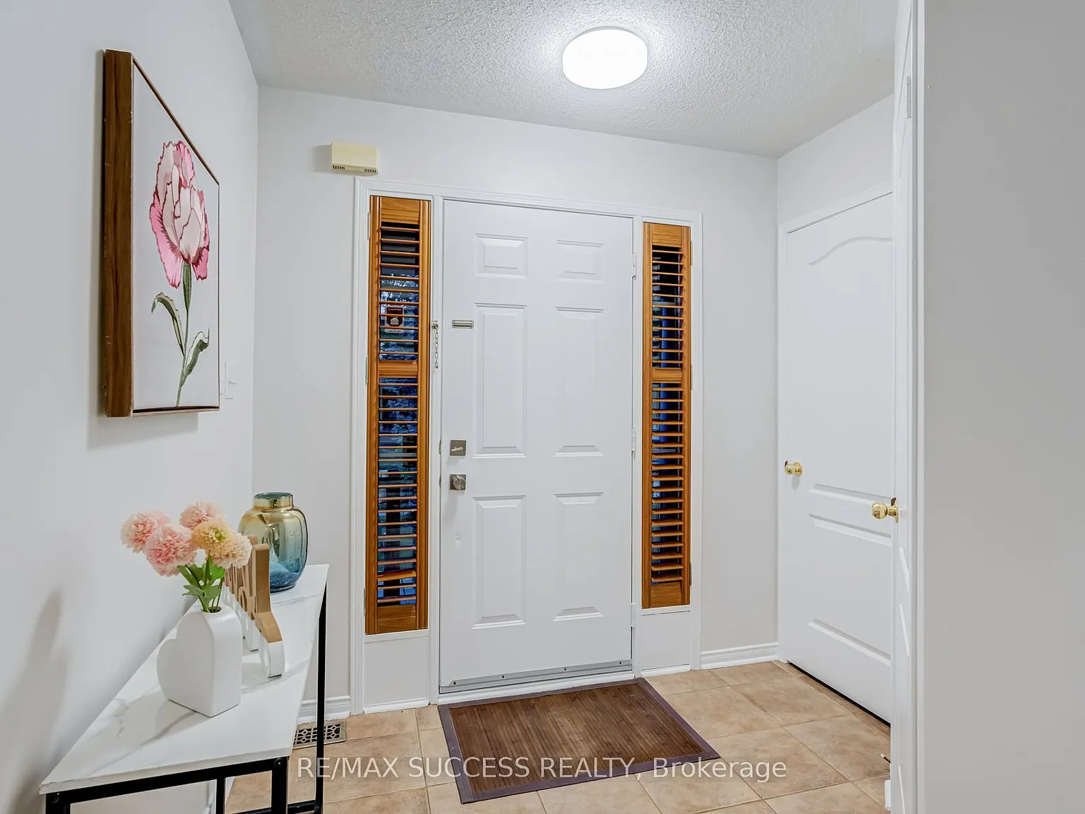 3 bed, $3,200 — Photo 3