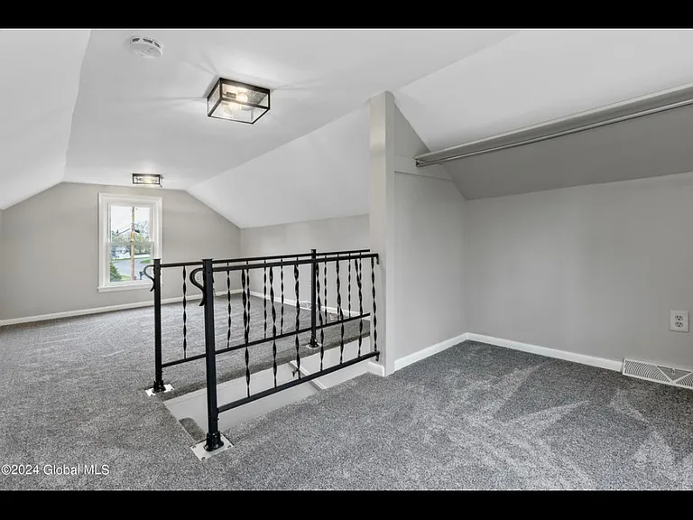 146 Forts Ferry Rd — Photo 9