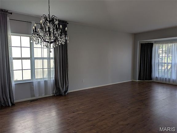 3rd image of 9104 Cedarberry Cir