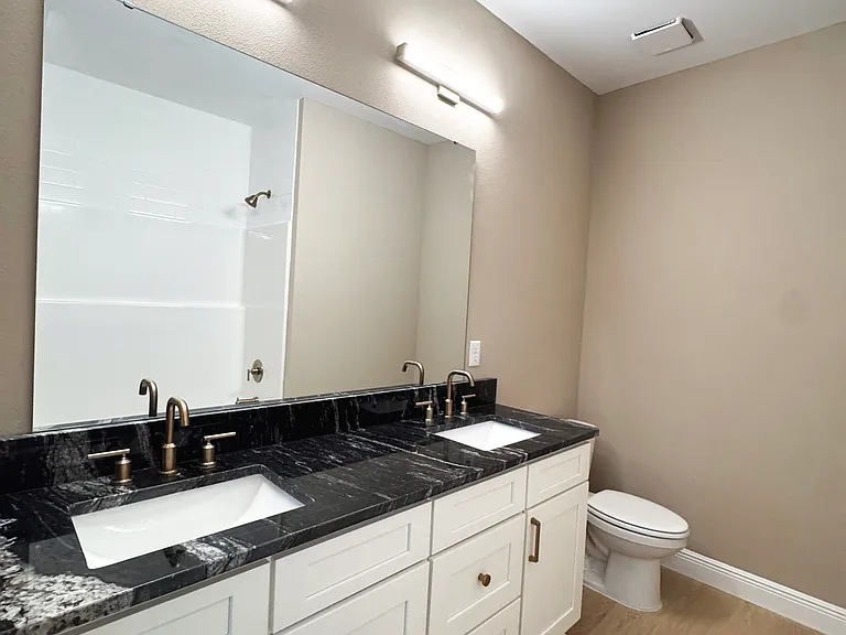 504 E Burgess Rd #C — Photo 8