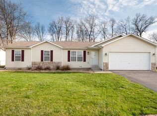 360 Marilyn Rd, Burns Harbor, IN 46304