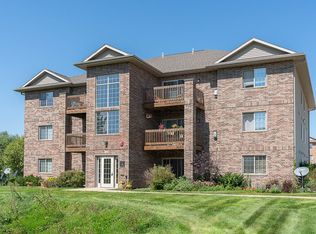 650 Colton Cir NE UNIT 9, Cedar Rapids, IA 52402