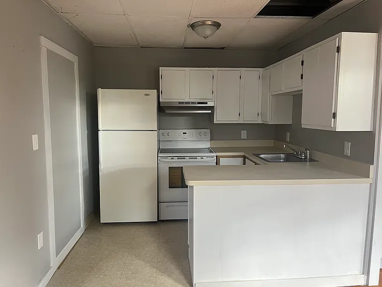 10 Wakefield Ave #2F — Photo 4