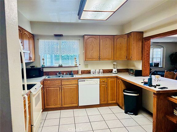 5th image of 26282 Pine Valley Rd