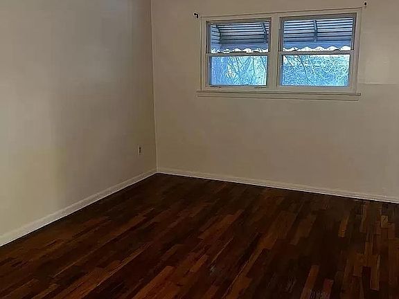 2nd image of 2455 Delanoy Ave #1