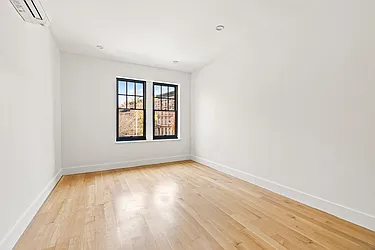 165 De Kalb Avenue, #3