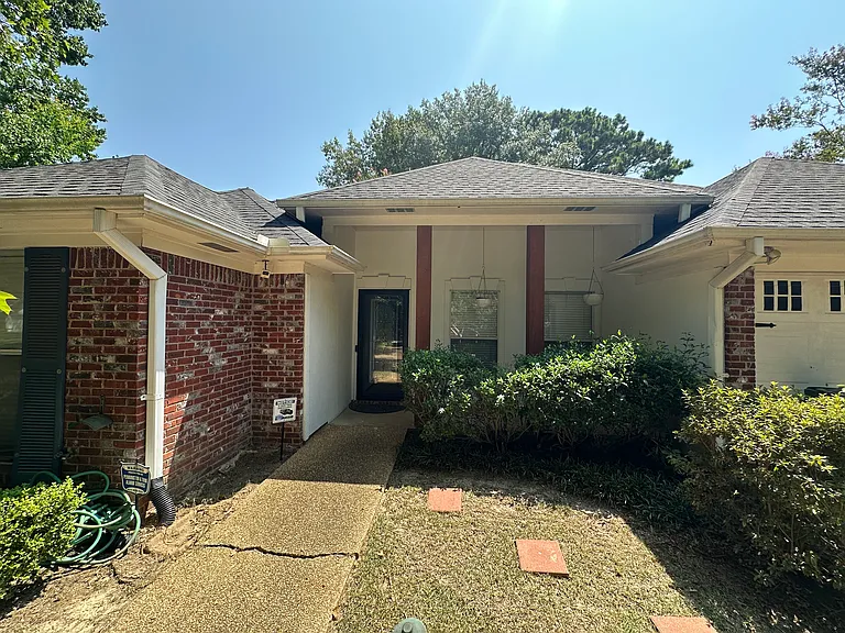 211 Clark Farms Rd — Photo 3
