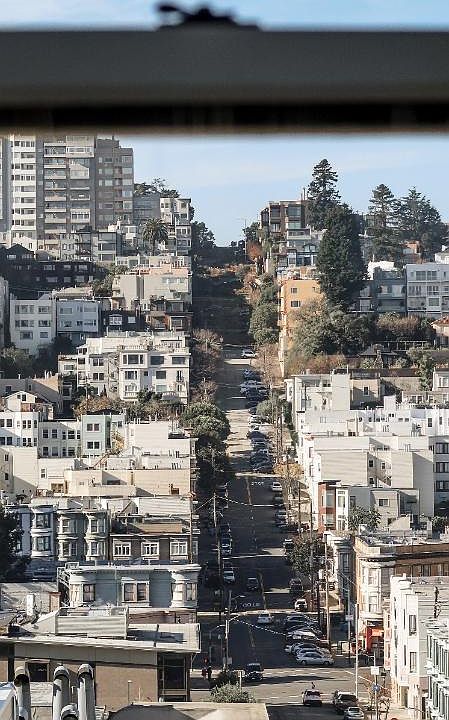 1st image of 517 Lombard St