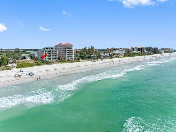 3rd image of 19734 GULF BOULEVARD #402