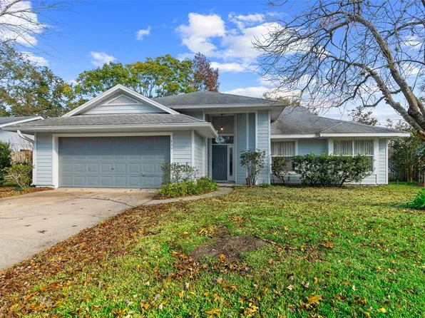 5111 NW 24th Dr, Gainesville, FL 32605