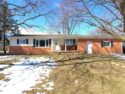 2155 Briar Ln, Burton, MI, 48509