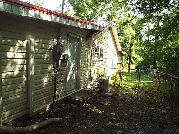 4th image of 1309 City View St SE