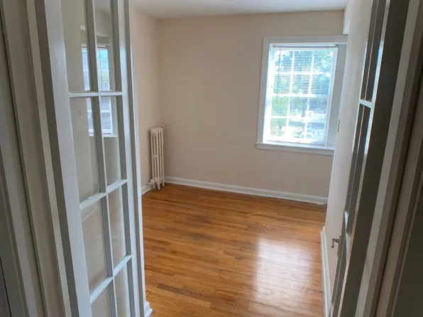 2856 Thornhill Rd, Birmingham, AL 35213