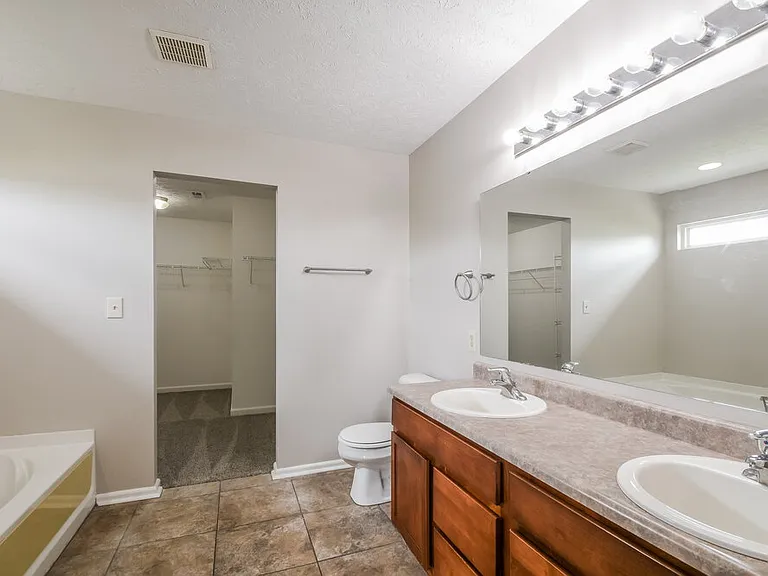 12403 Titans Dr — Photo 12