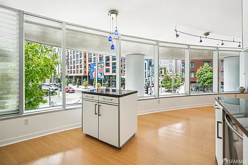 301 Main St #3E Photo 1