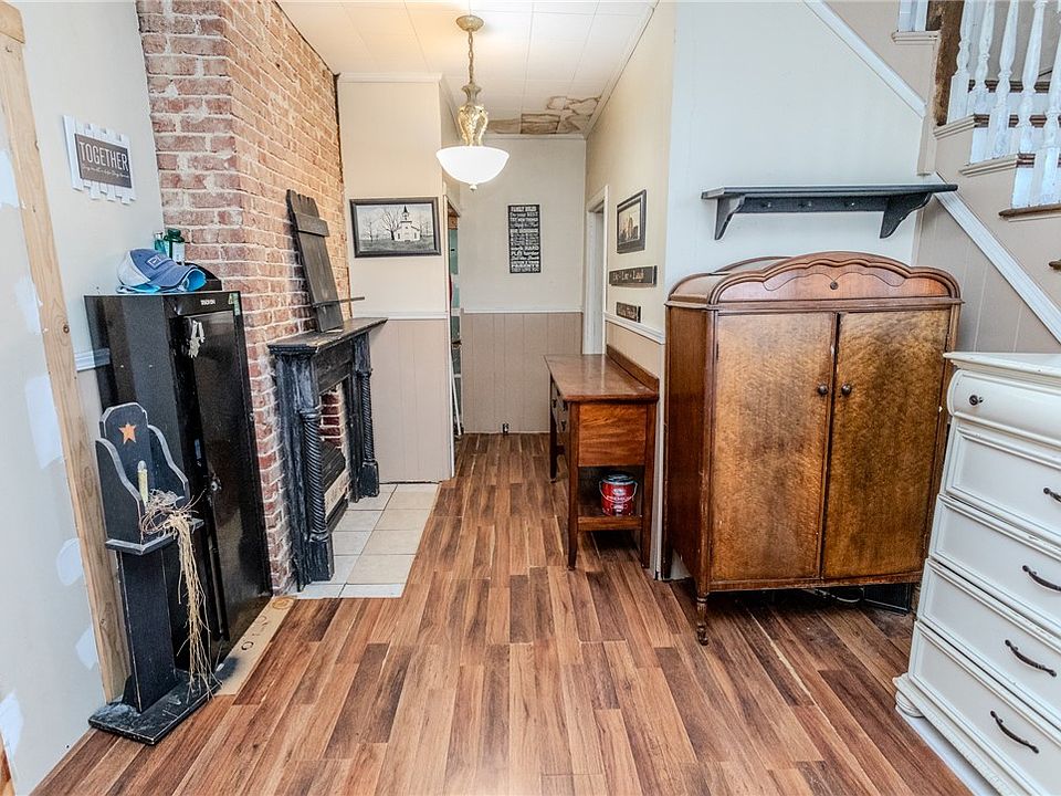 13th image of this home