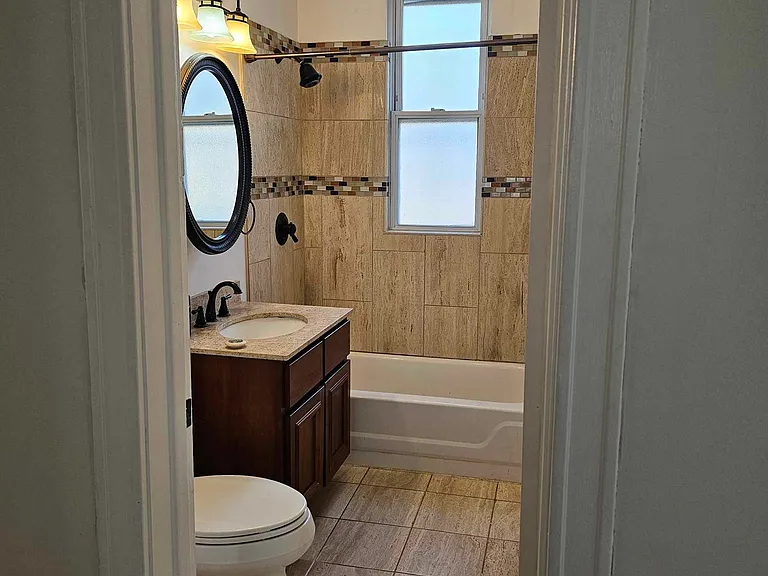 4816 W Berteau Ave #1 — Photo 9