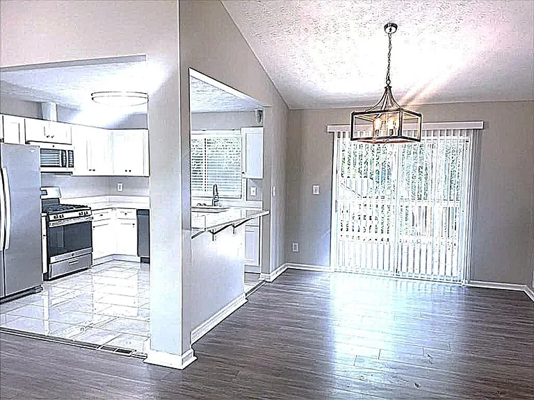 3205 Brownlee Way — Photo 3