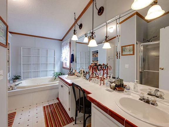 15th image of 482 Hiwassee Dr