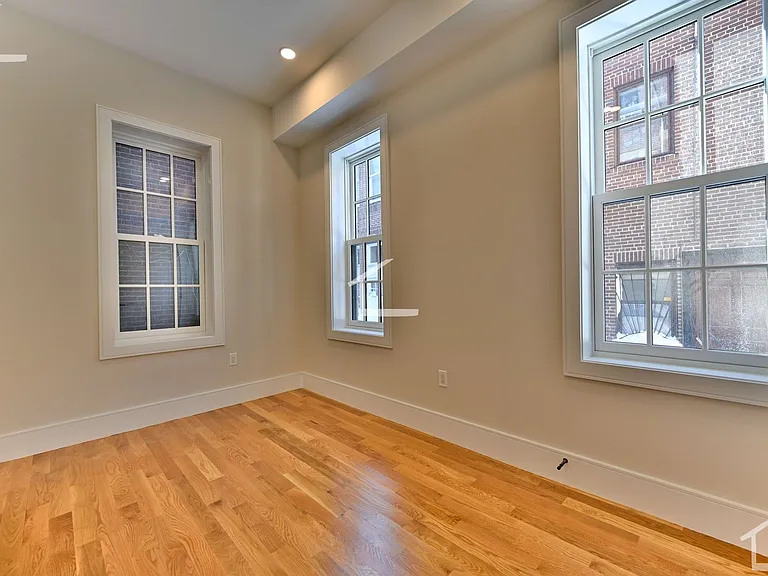 18 Winchester St #8A — Photo 10