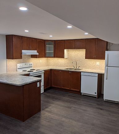 2nd image of 210 Wolsely St #2