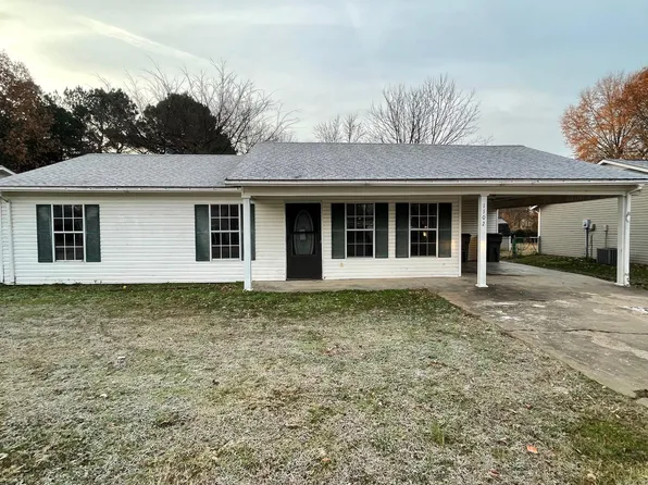 1102 Walker St, Paragould, AR 72450