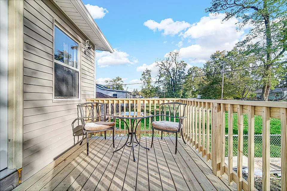 3 bed, 1174 sqft, $1,500 — Photo 3