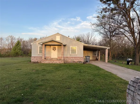 1304 S Tyler Ave, Wagoner, OK 74467