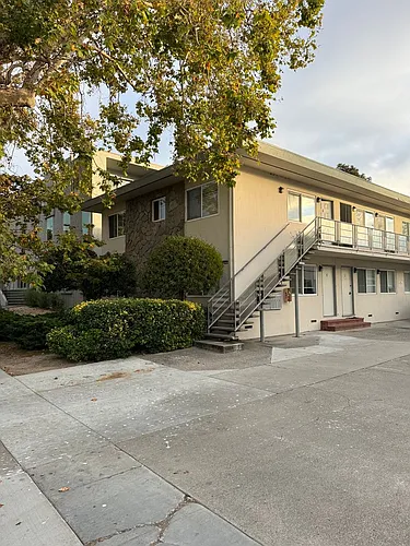1345 El Camino Real Photo 1