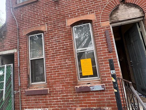 2nd image of 2433 N Lawrence St