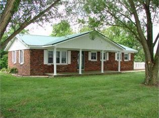 380 Lawless Ln, Jamestown, KY 42629