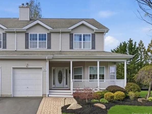 159 Rivendell Court, Melville, NY 11747