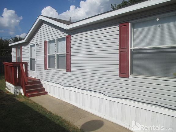 4th image of 1211 Leafwood Dr