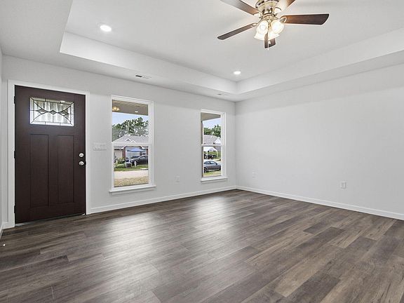 5th image of 1400 Northside Dr