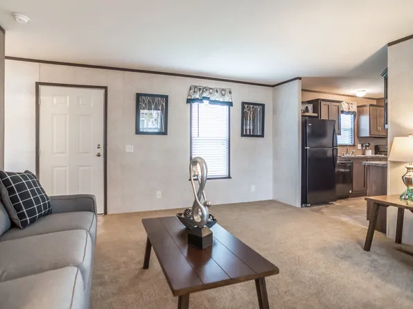 150 Sweetbriar Dr, Batavia, OH 45103