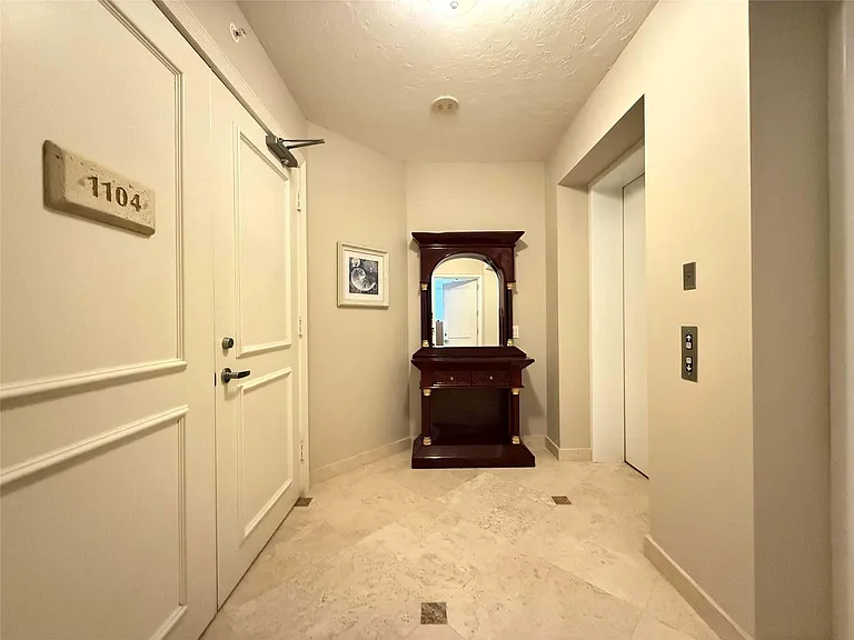 800 Ocean Dr #1104 — Photo 7