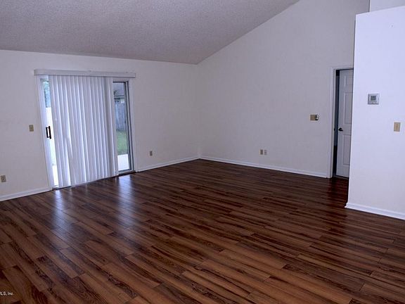 2nd image of 11362 Hendon Dr