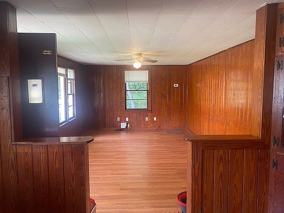 4th image of 808 N Cleveland Ave