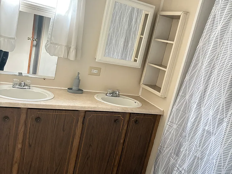 36 Garfield St #1 — Photo 5