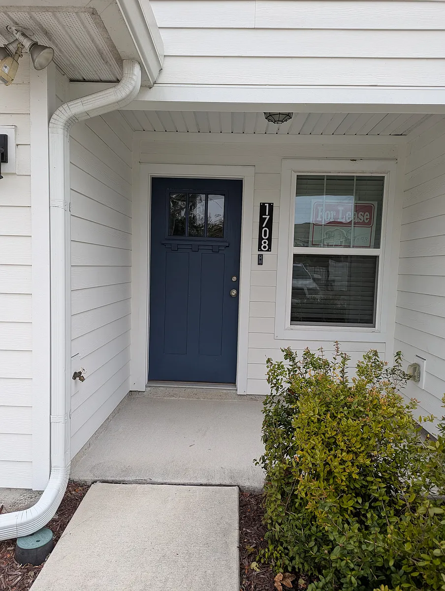 Building Photo - 1708 Cocoanut Dr