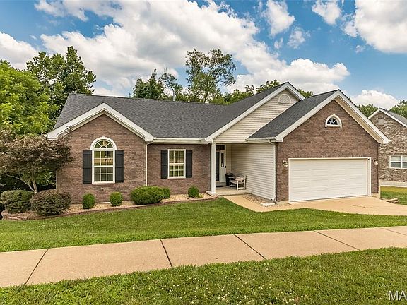 3rd image of 1652 Ivy Chase Ln