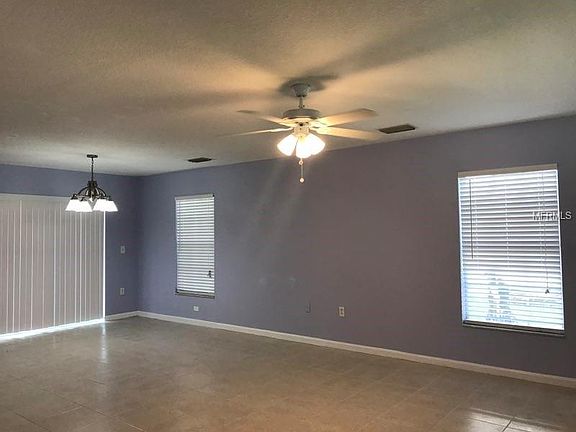 5th image of 902 E River Cove St