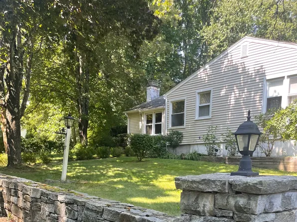 75 George St, Guilford, CT 06437