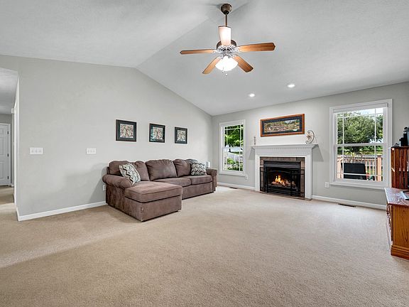 4th image of 2246 Inez Ln