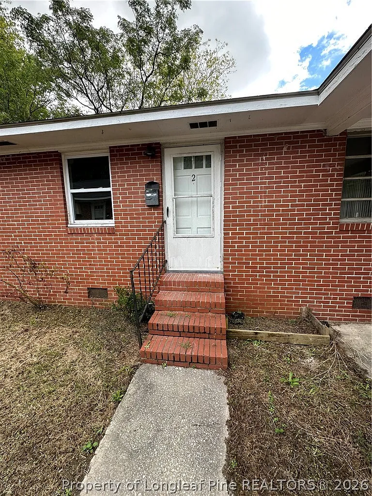 1 bed, 1.0 bath, 675 sqft, $1,050 — Photo 1