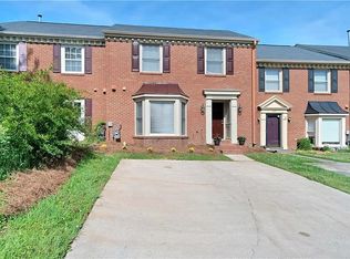 215 Towergate Pl, Sandy Springs, GA 30350