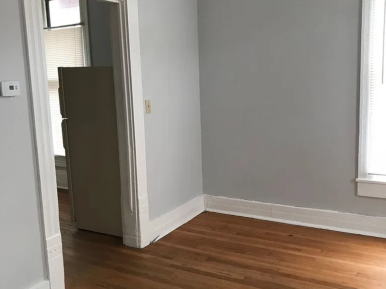 718 Brown St — Photo 5