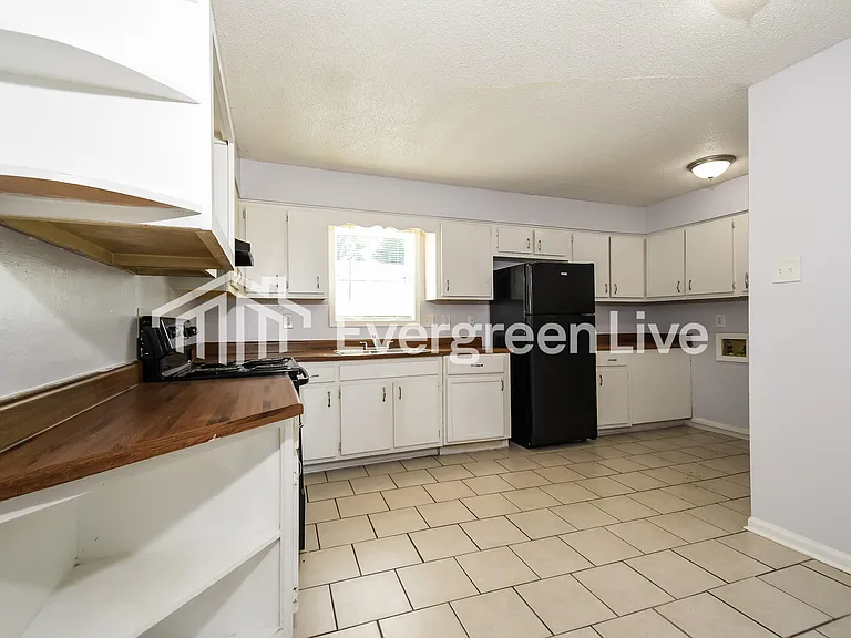 6070 Tulane Rd — Photo 5