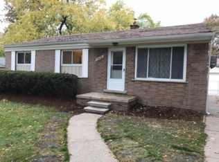 19450 Goldwin Dr, Southfield, MI