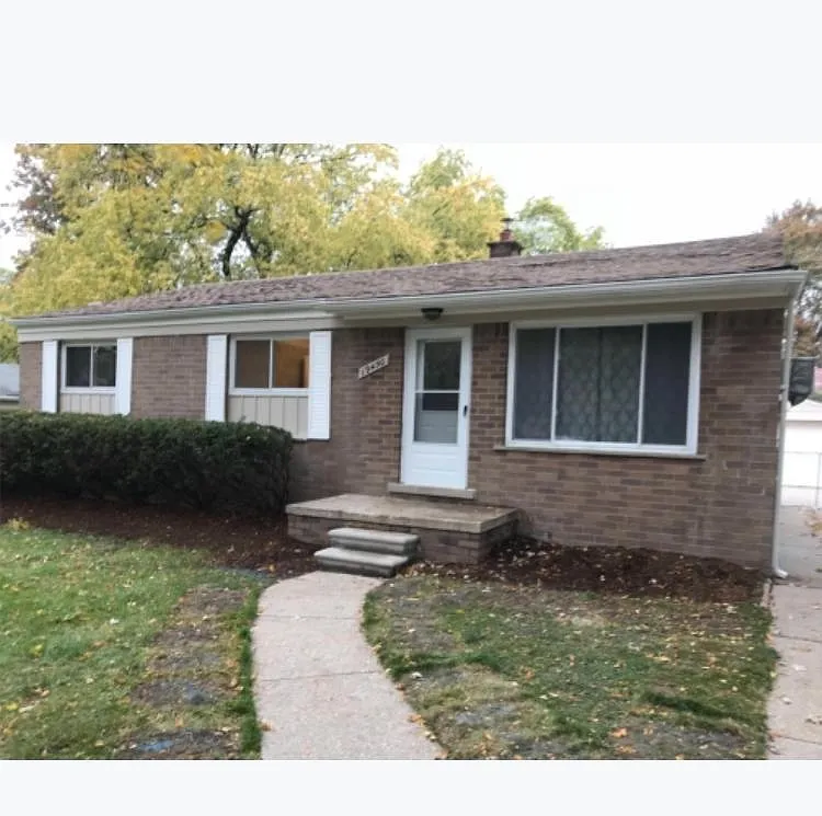 19450 Goldwin Dr photo 1